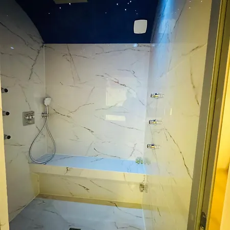 Apartment &