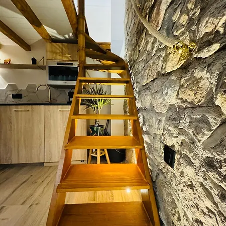 & Apartment